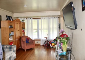 5631 South Kolin Avenue,Chicago-West Elsdon,Illinois 60629,5 Bedrooms Bedrooms,9 Rooms Rooms,3 BathroomsBathrooms,1.5 Stories,5631 South Kolin Avenue,1003